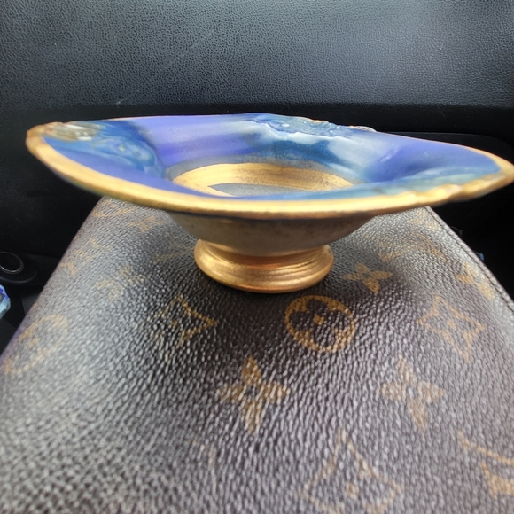 Vintage Studio Pottery Matte Blue and Gold Signed Trinket Dish - Picture 8 of 10